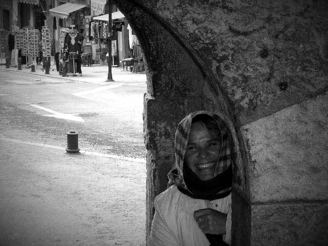 Arco de entrada camino La Alahambra copia_Fotor